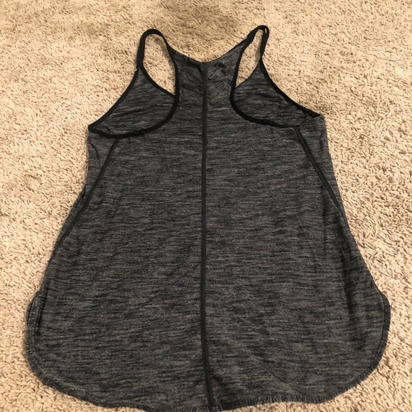 Lululemon Razorback Tank - Picture 2 of 3